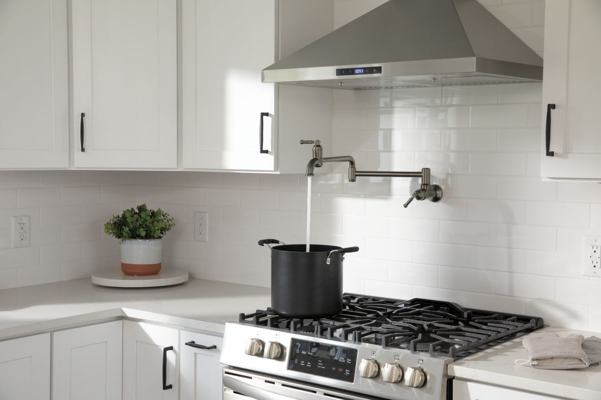 DELTA Broderick Wall Mount Pot Filler — Black Stainless