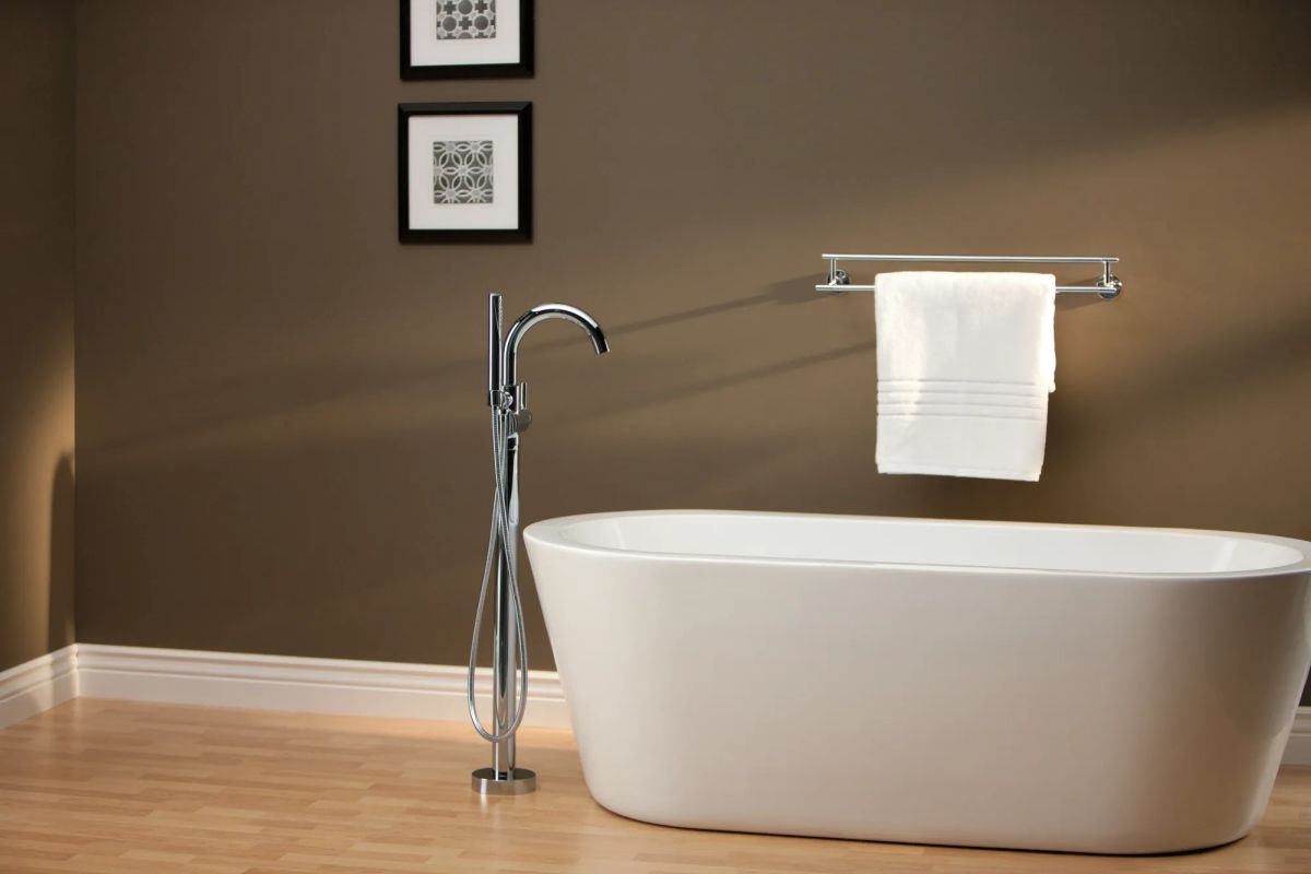 DELTA Trinsic 24" Double Towel Bar — Chrome