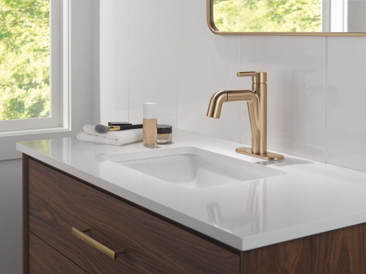 DELTA Nicoli Single Handle Pull-Down Bathroom Faucet — Champagne Bronze