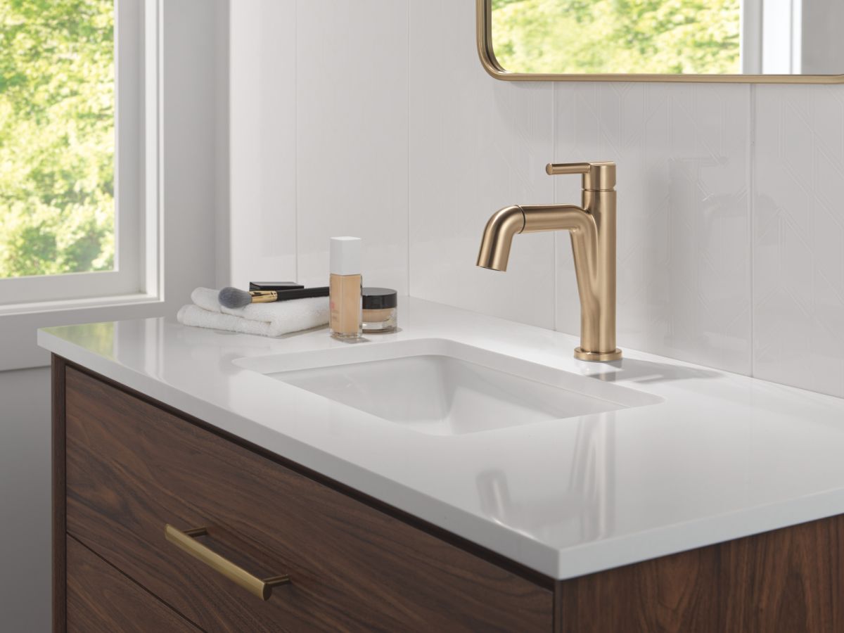 DELTA Nicoli Single Handle Pull-Down Bathroom Faucet — Champagne Bronze