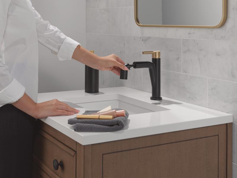 DELTA Nicoli Single Handle Pull-Down Bathroom Faucet — Matte Black / Champagne Bronze