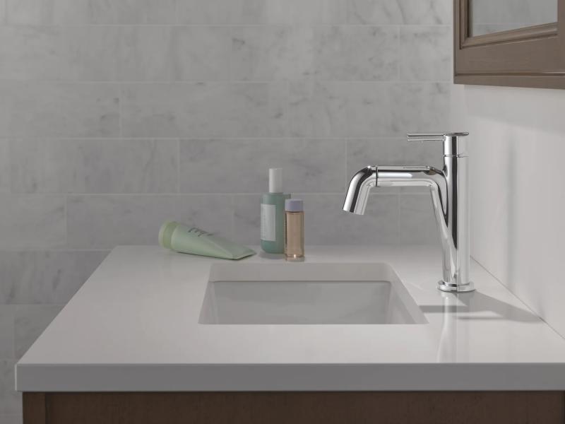 DELTA Nicoli Single Handle Pull-Down Bathroom Faucet — Chrome
