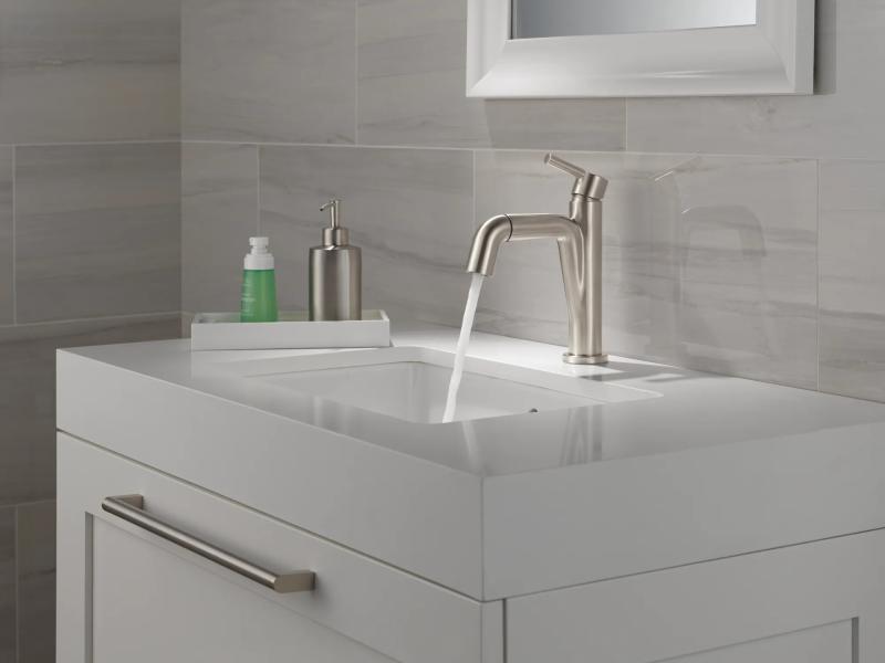 DELTA Nicoli Single Handle Pull-Down Bathroom Faucet — Stainless