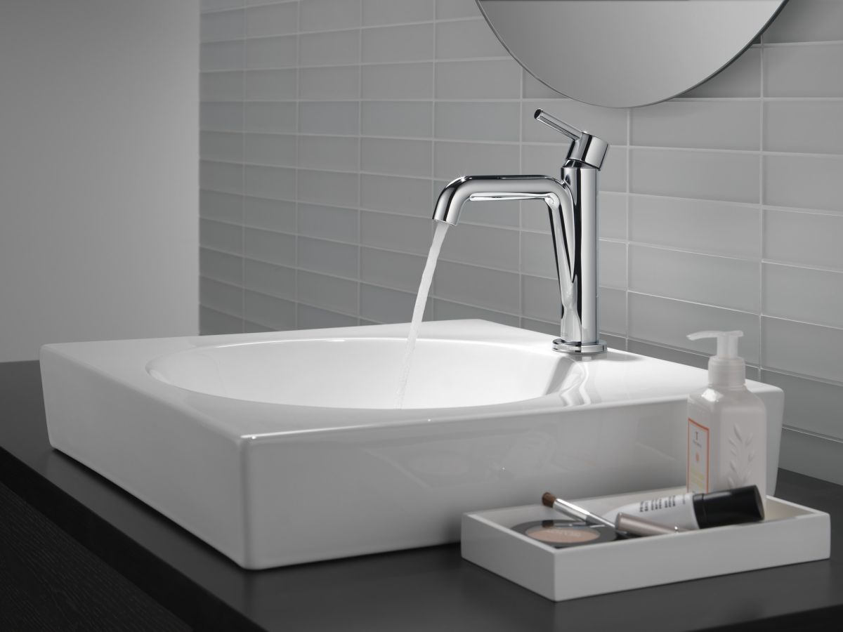 DELTA Nicoli Single Handle Bathroom Faucet — Chrome