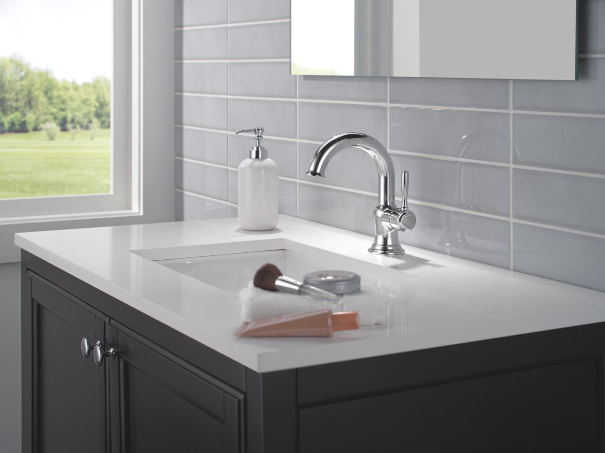 DELTA Roe Single Handle Bathroom Faucet — Chrome
