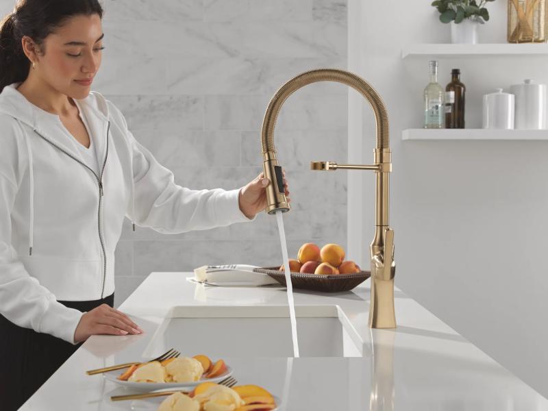 DELTA Ermelo Single Handle Pull-Down Spring Kitchen Faucet — Champagne Bronze