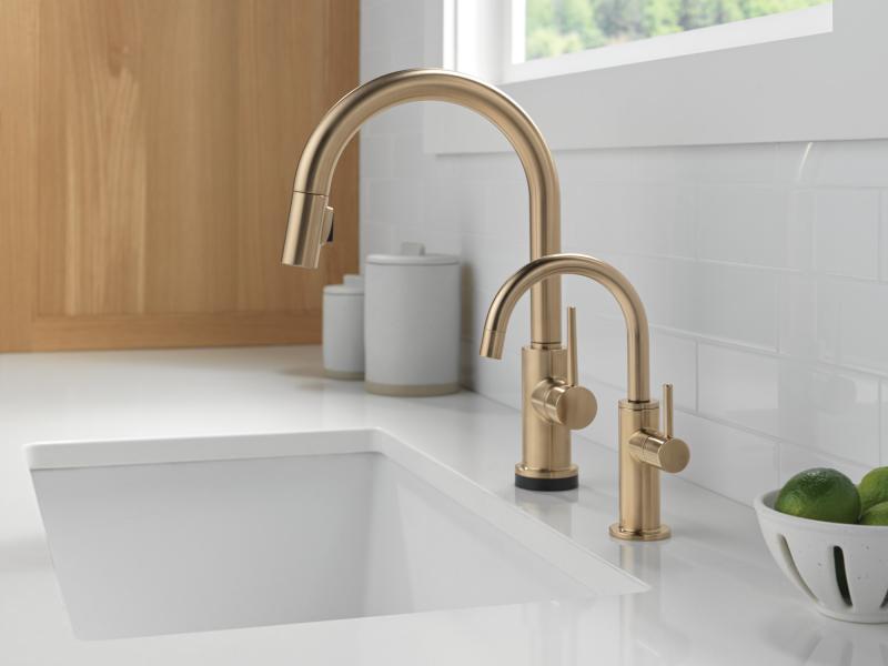 DELTA Other Contemporary Round Beverage Faucet — Champagne Bronze