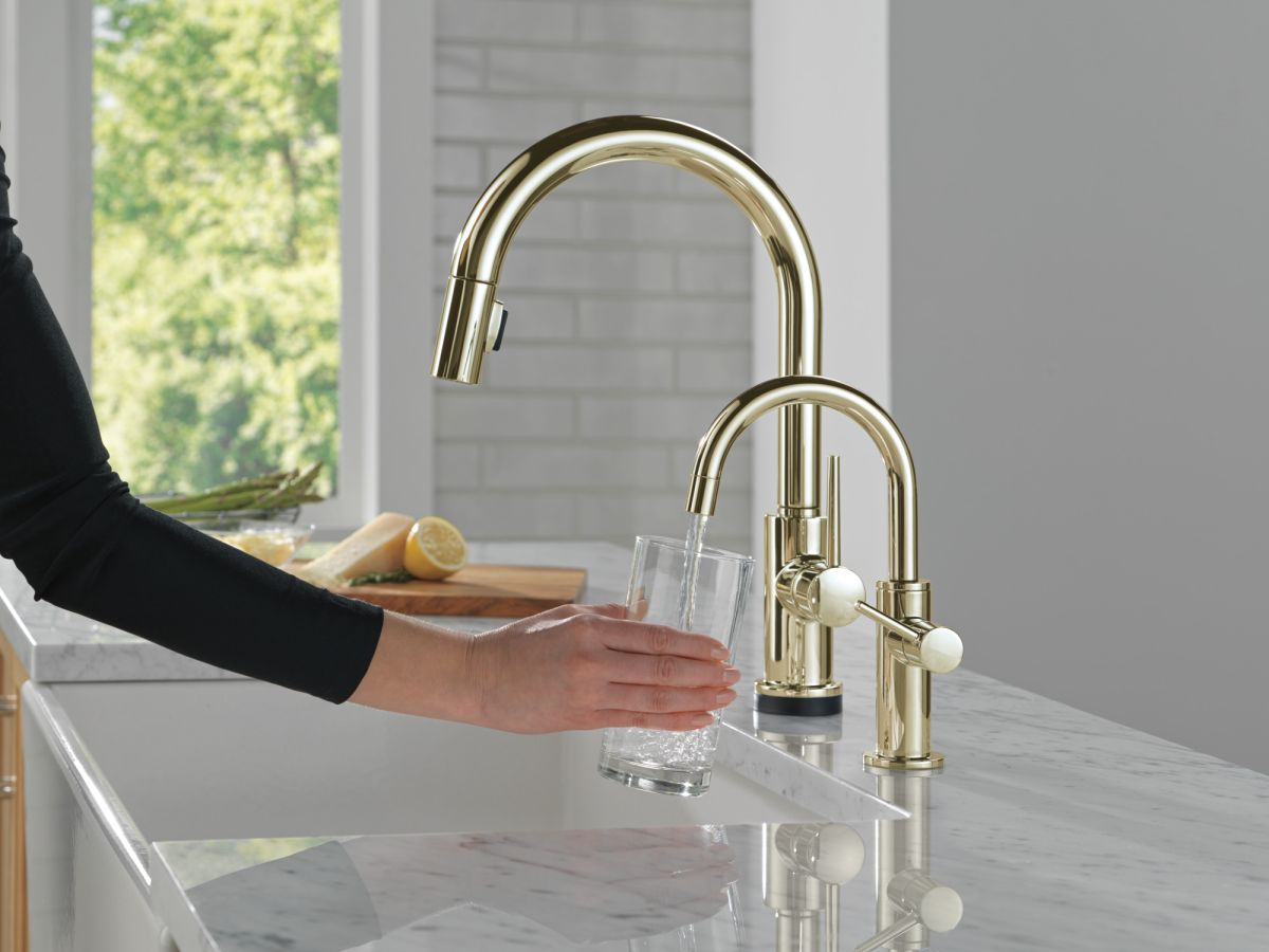 DELTA Other Contemporary Round Beverage Faucet — Polished Nickel