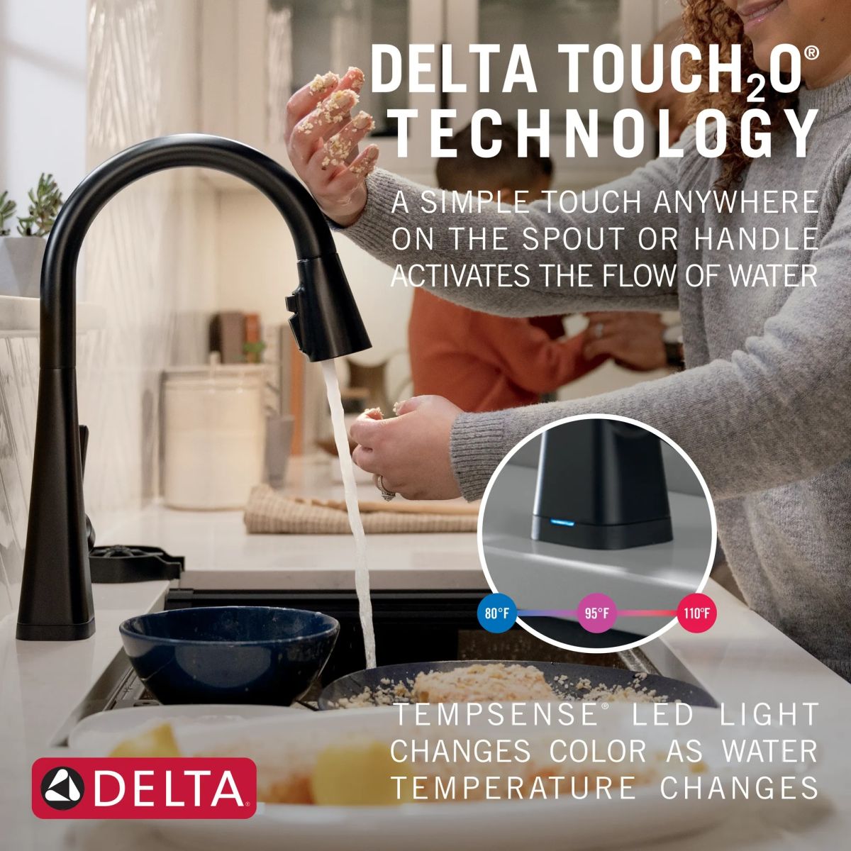 DELTA Lenta Single-Handle Pull-Down Kitchen Faucet with Touch2O Technology — Matte Black