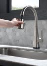 DELTA Lenta Single-Handle Pull-Down Kitchen Faucet with Touch2O Technology — Spotshield Stainless