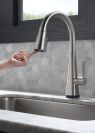 DELTA Lenta Single-Handle Pull-Down Kitchen Faucet with Touch2O Technology — Spotshield Stainless