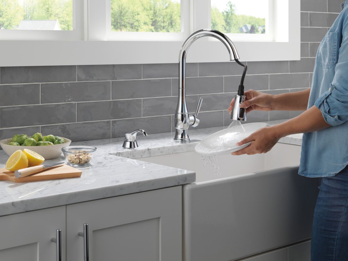 DELTA Hazelwood Single Handle Pull-Down Kitchen Faucet with Soap Dispenser and ShieldSpray Technology — Chrome