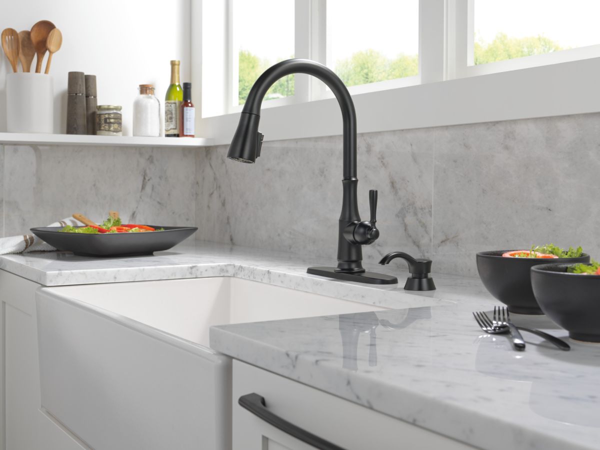 DELTA Capertee Single Handle Pull-Down Kitchen Faucet with Soap Dispenser and ShieldSpray Technology — Matte Black