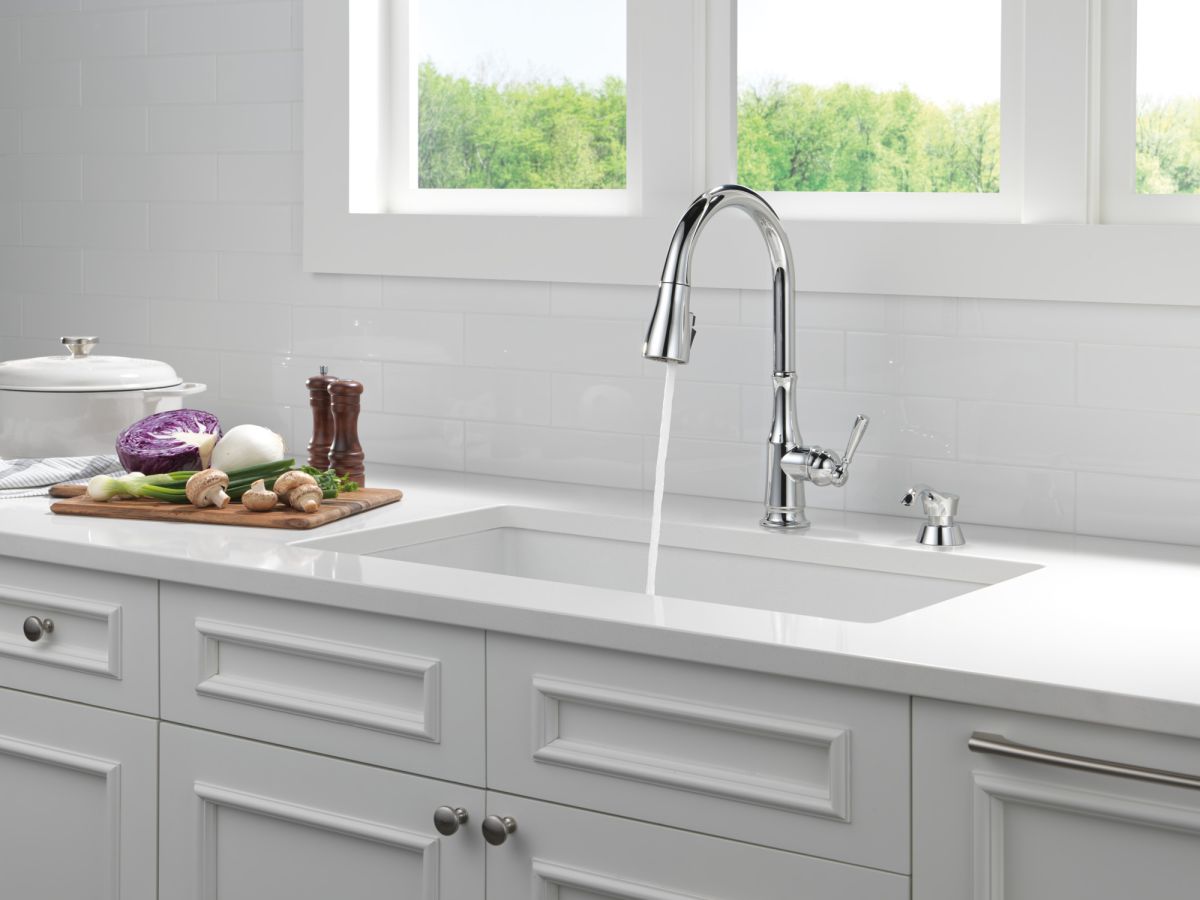 DELTA Capertee Single Handle Pull-Down Kitchen Faucet with Soap Dispenser and ShieldSpray Technology — Chrome