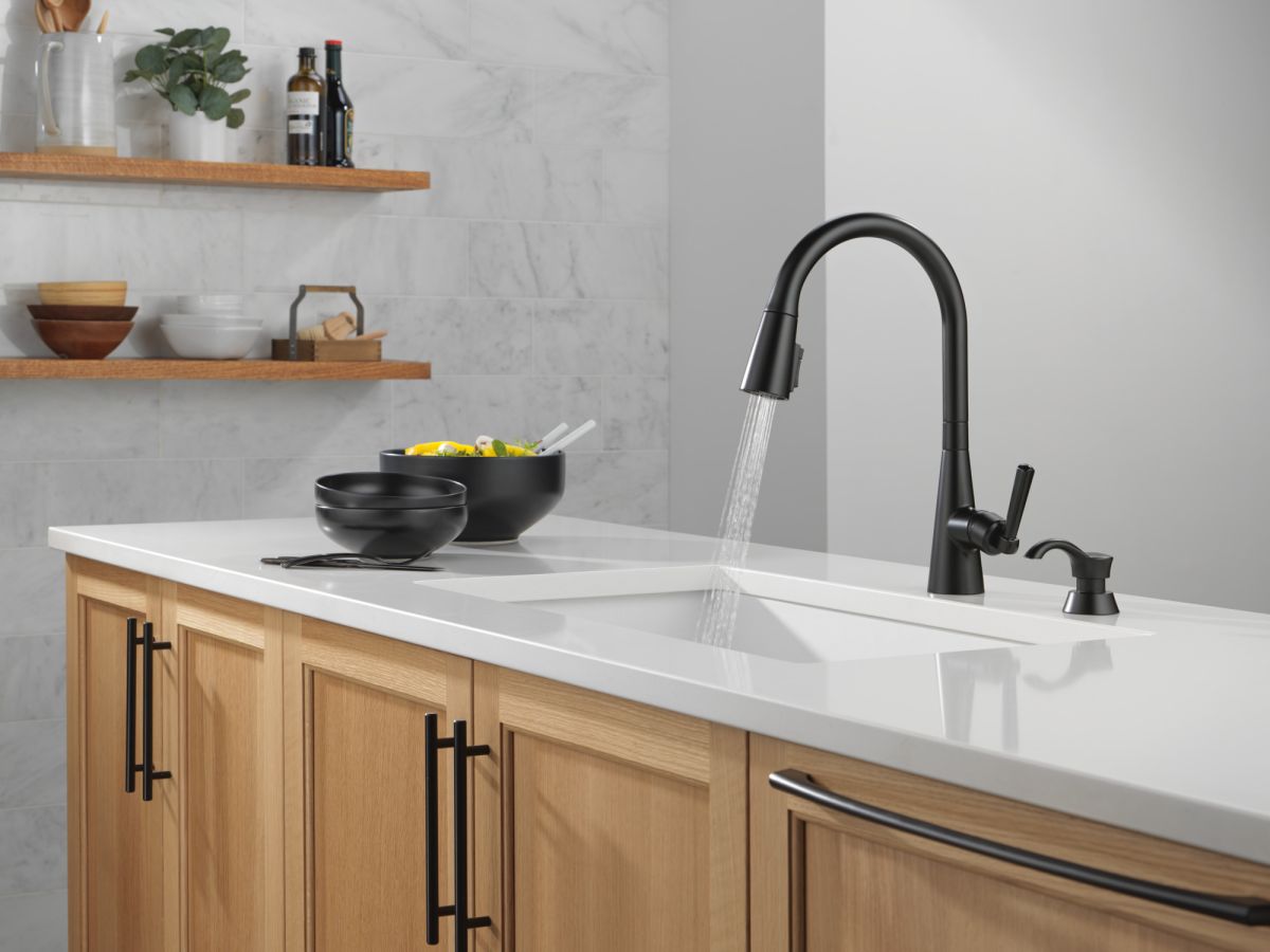 DELTA Boyd Single Handle Pull-Down Kitchen Faucet with Soap Dispenser and ShieldSpray Technology — Matte Black