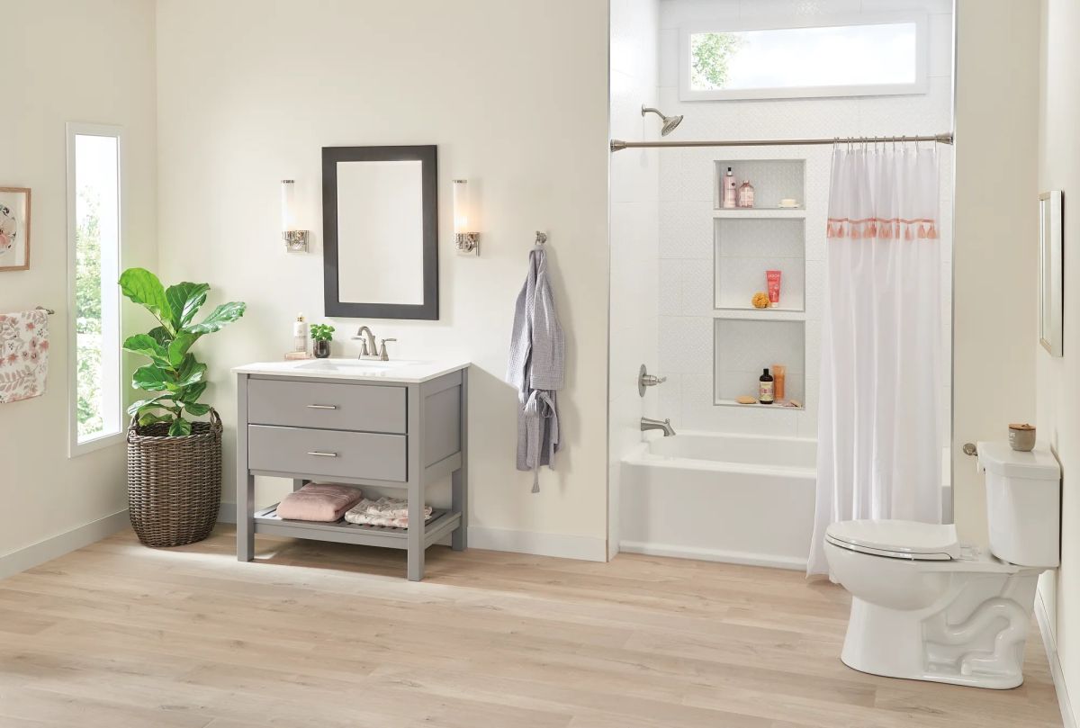 DELTA Woodhurst Towel Bar - 24" — Stainless