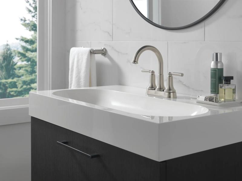 DELTA Saylor 8" Towel Bar — Stainless