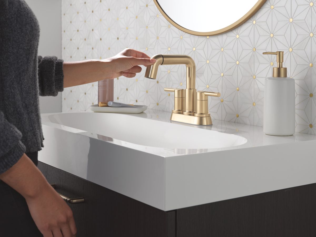 DELTA Nicoli Two Handle Centerset Pull-Down Bathroom Faucet — Champagne Bronze