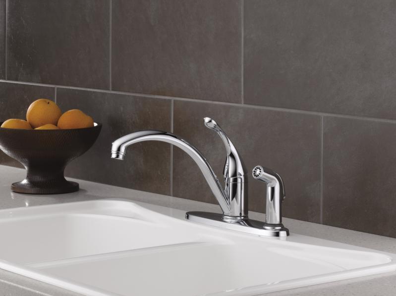 DELTA Collins Single Handle Kitchen Faucet with Integral Spray — Chrome