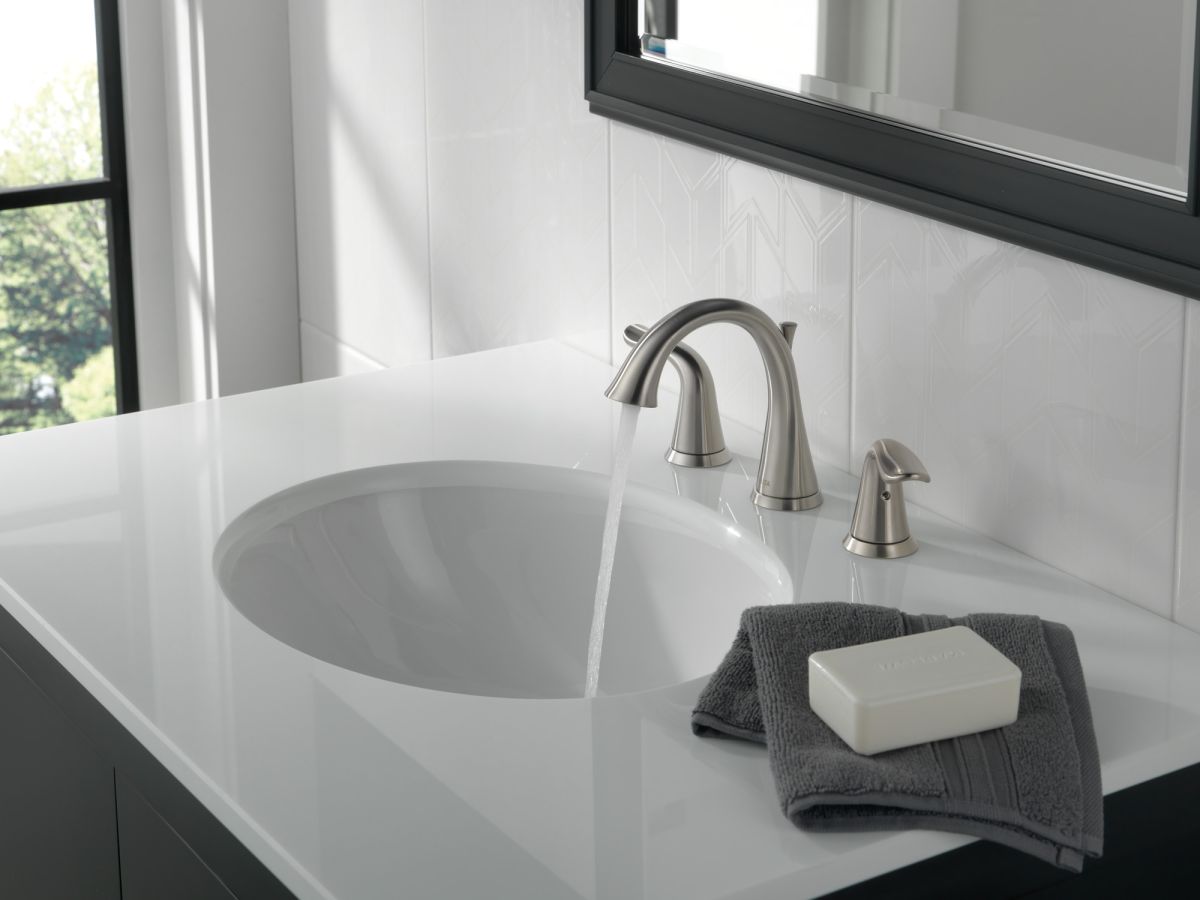 DELTA Lahara Two Handle Widespread Bathroom Faucet — Stainless