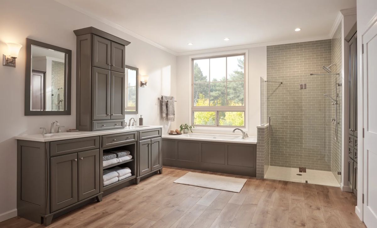 DELTA Dryden Roman Tub with Hand Shower Trim — Stainless
