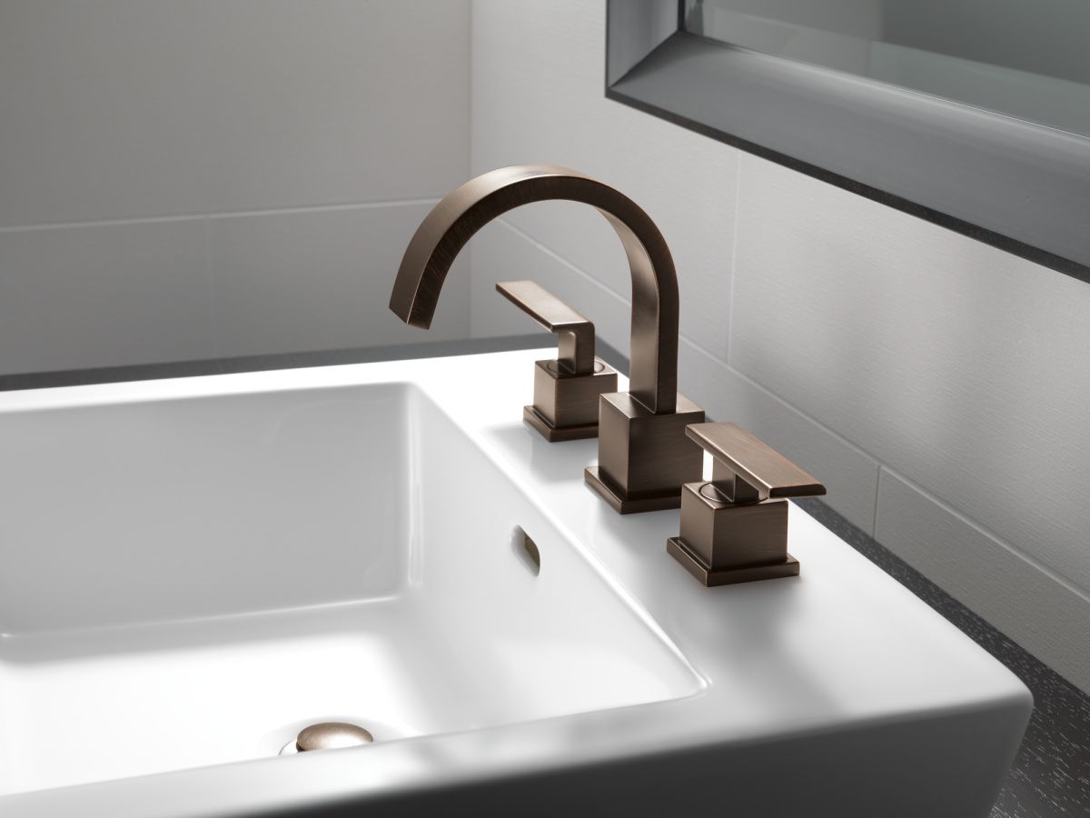 DELTA Vero Two Handle Widespread Bathroom Faucet — Venetian Bronze