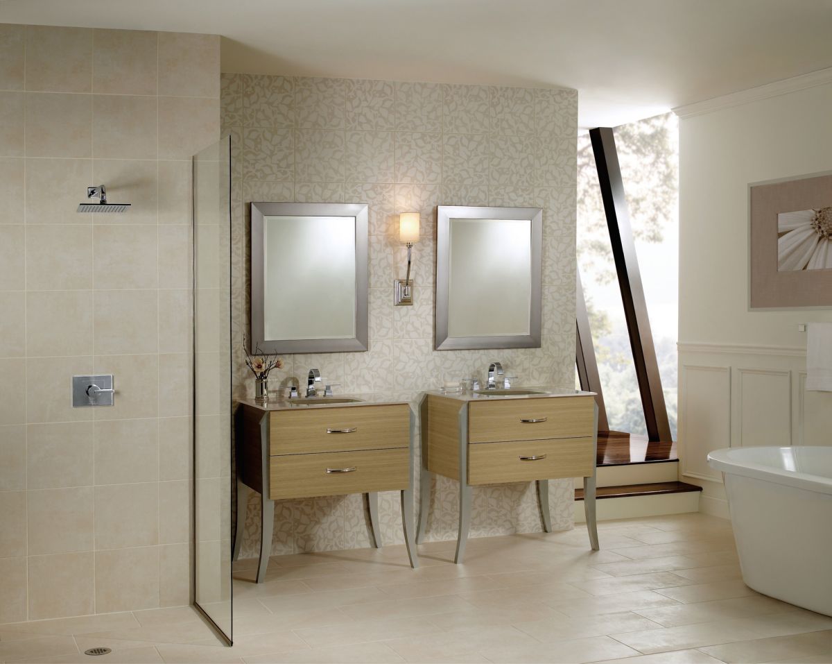 DELTA Vero 24" Towel Bar — Chrome