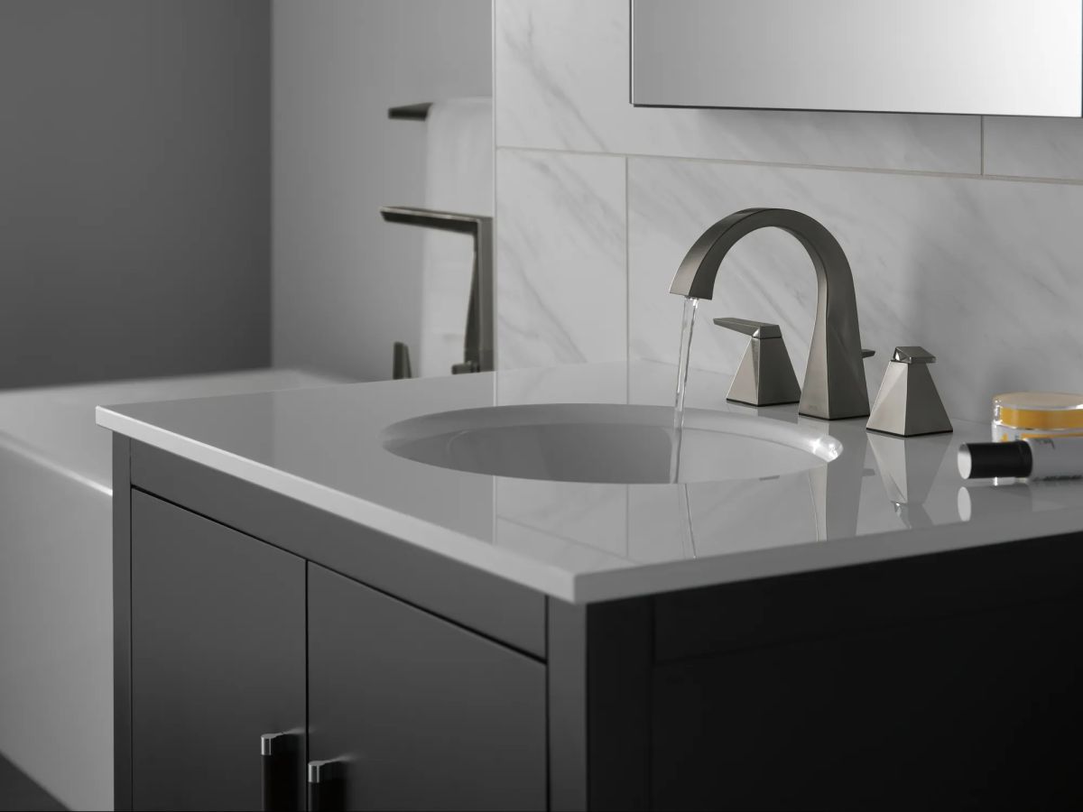 DELTA Trillian Two Handle Widespread Bathroom Faucet — Lumicoat® Black Stainless
