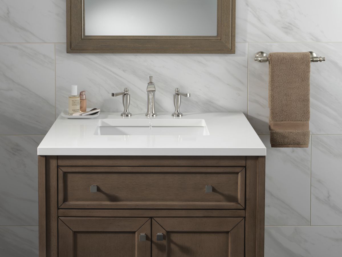 DELTA Dorval 8" Towel Bar — Stainless
