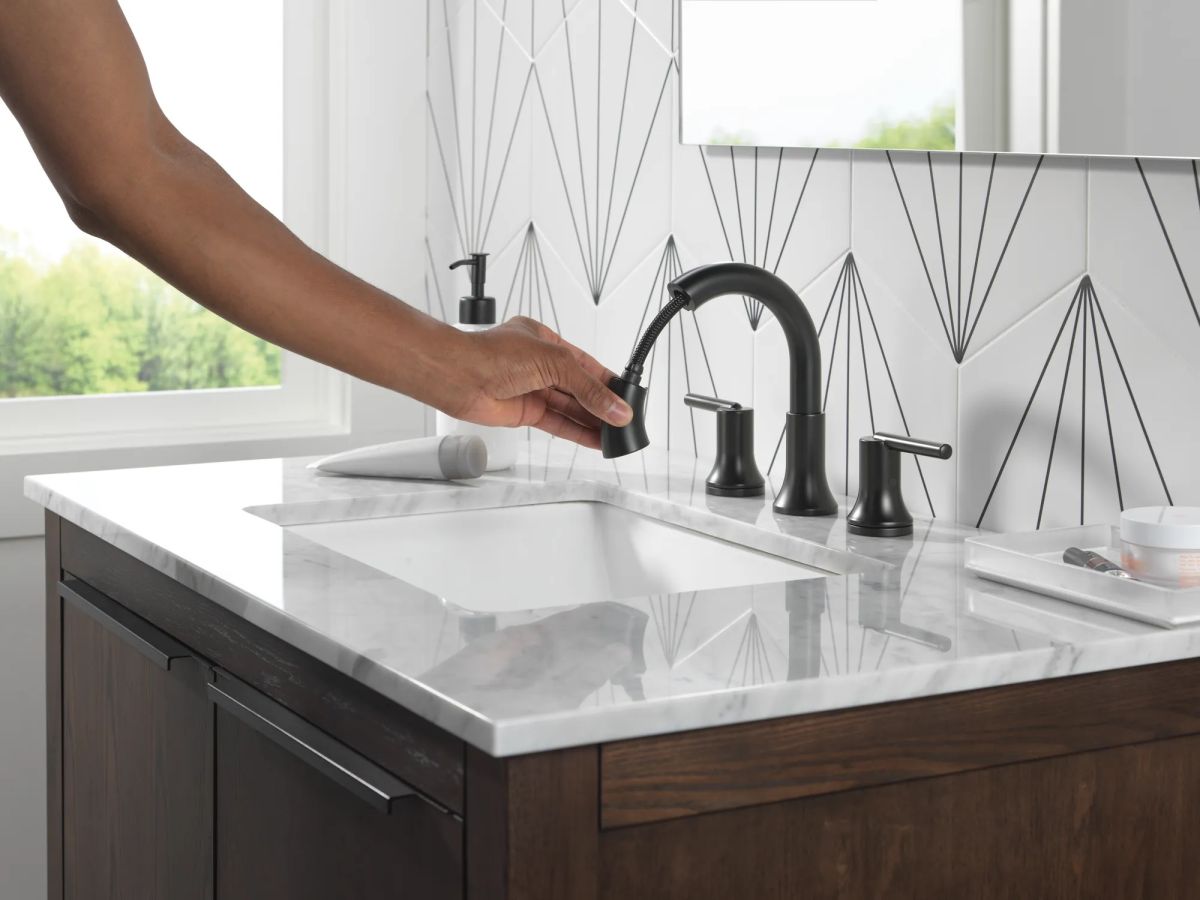 DELTA Trinsic Two Handle Widespread Pull Down Bathroom Faucet — Matte Black