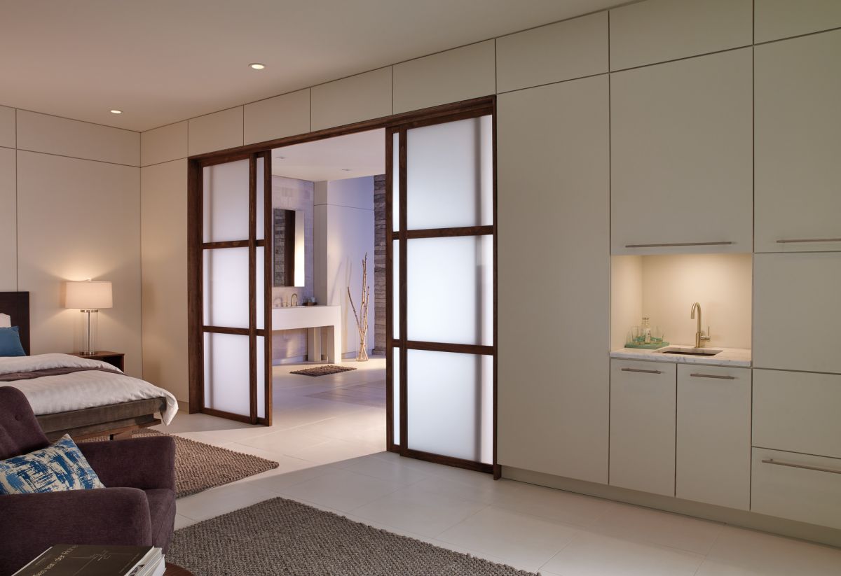 DELTA Trinsic True Bar Limited Swivel — Champagne Bronze