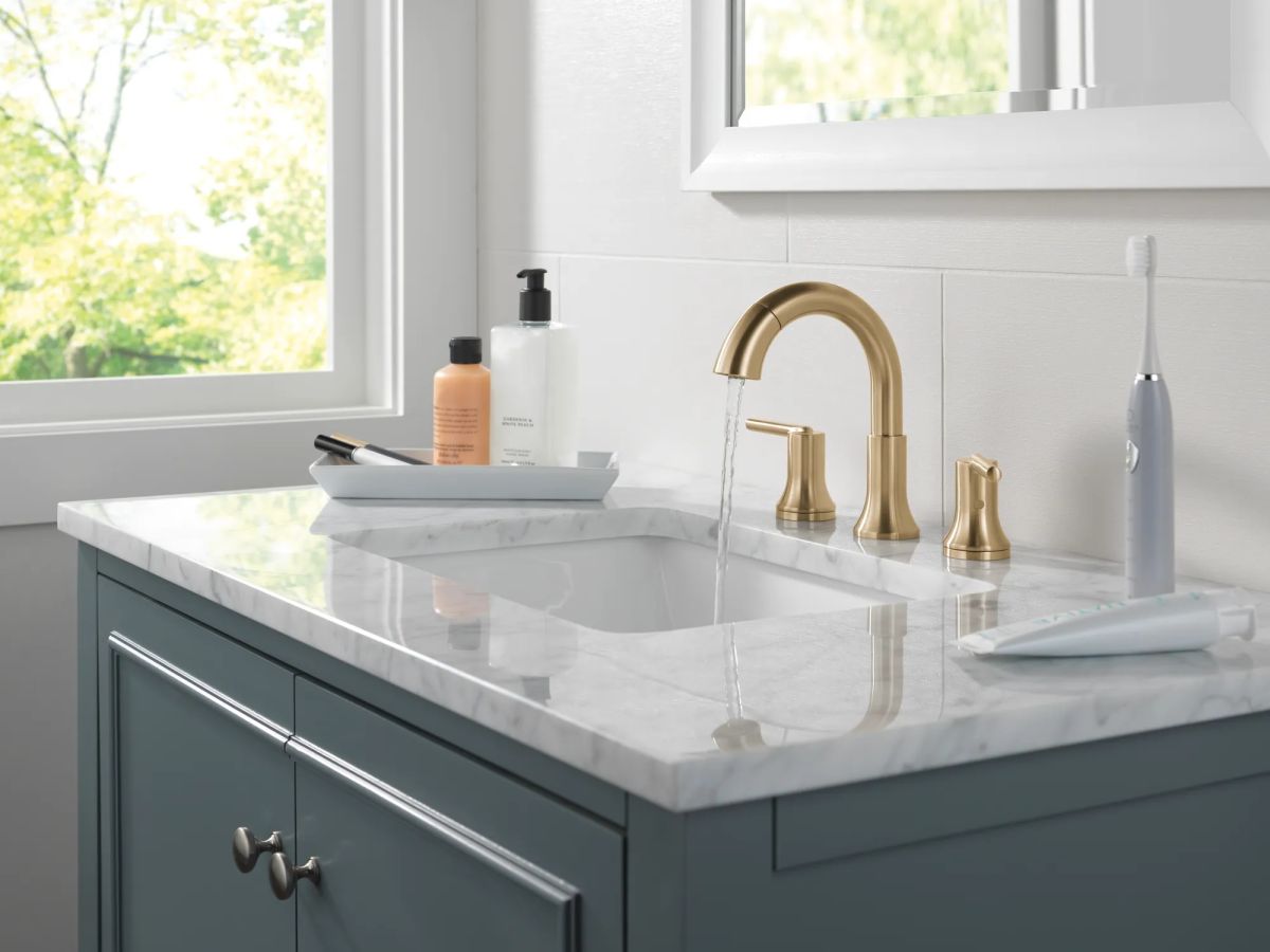 DELTA Trinsic Two Handle Widespread Pull Down Bathroom Faucet — Champagne Bronze