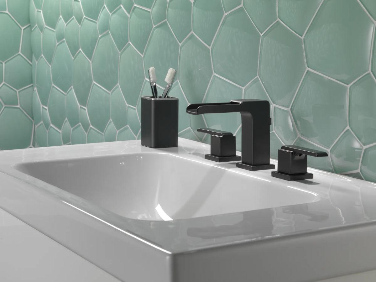 DELTA Ara Two Handle Widespread Channel Bathroom Faucet — Matte Black