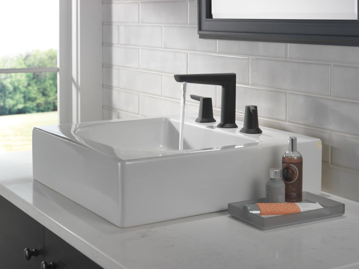 DELTA Galeon Two Handle Widespread Bathroom Faucet — Matte Black