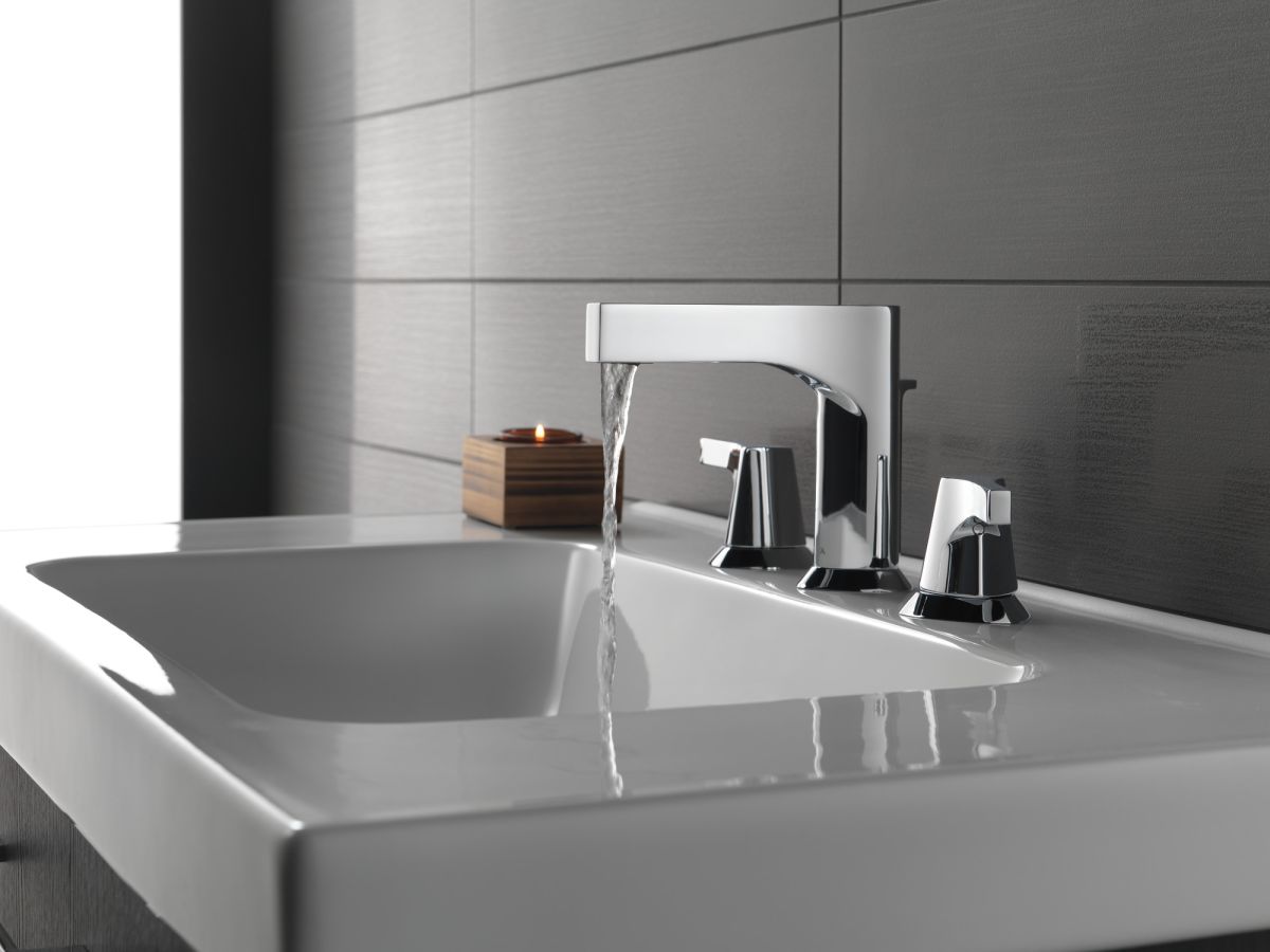 DELTA Zura Two Handle Widespread Bathroom Faucet — Chrome