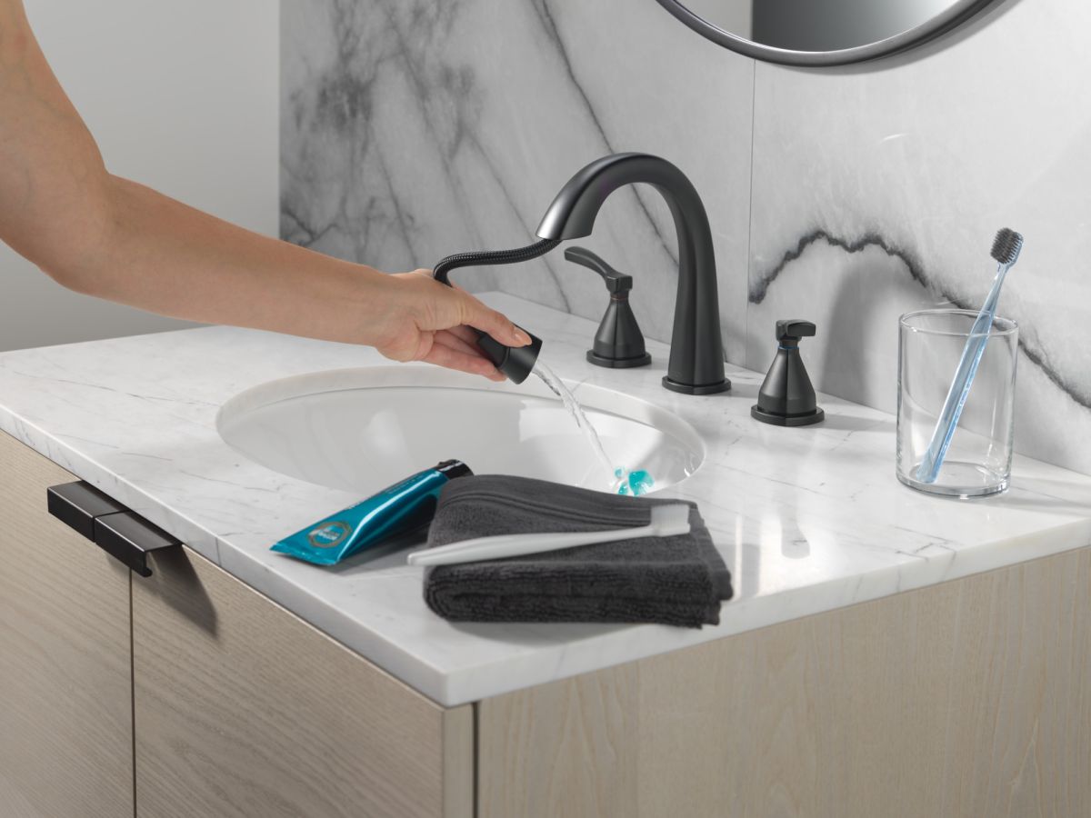 DELTA Stryke Two Handle Widespread Pull Down Bathroom Faucet — Matte Black