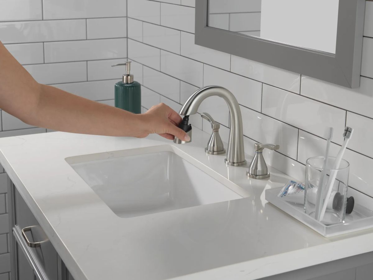 DELTA Stryke Two Handle Widespread Pull Down Bathroom Faucet — Lumicoat® Stainless