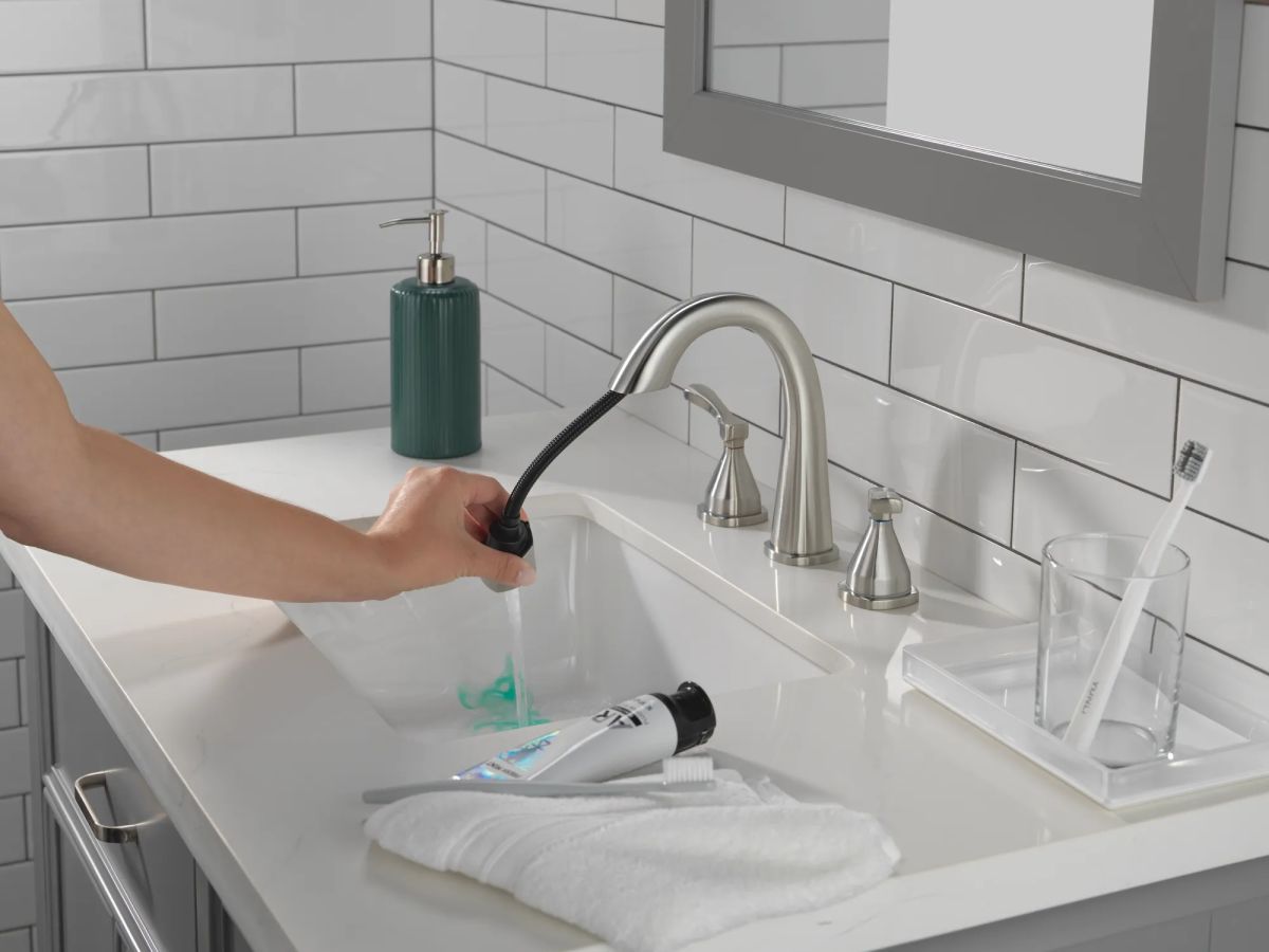 DELTA Stryke Two Handle Widespread Pull Down Bathroom Faucet — Lumicoat® Stainless