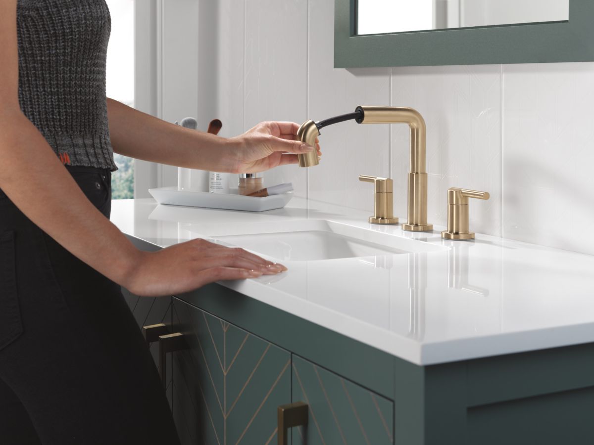 DELTA Nicoli Two Handle Widespread Pull-Down Bathroom Faucet — Champagne Bronze