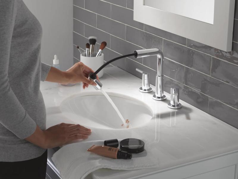 DELTA Nicoli Two Handle Widespread Pull-Down Bathroom Faucet — Chrome