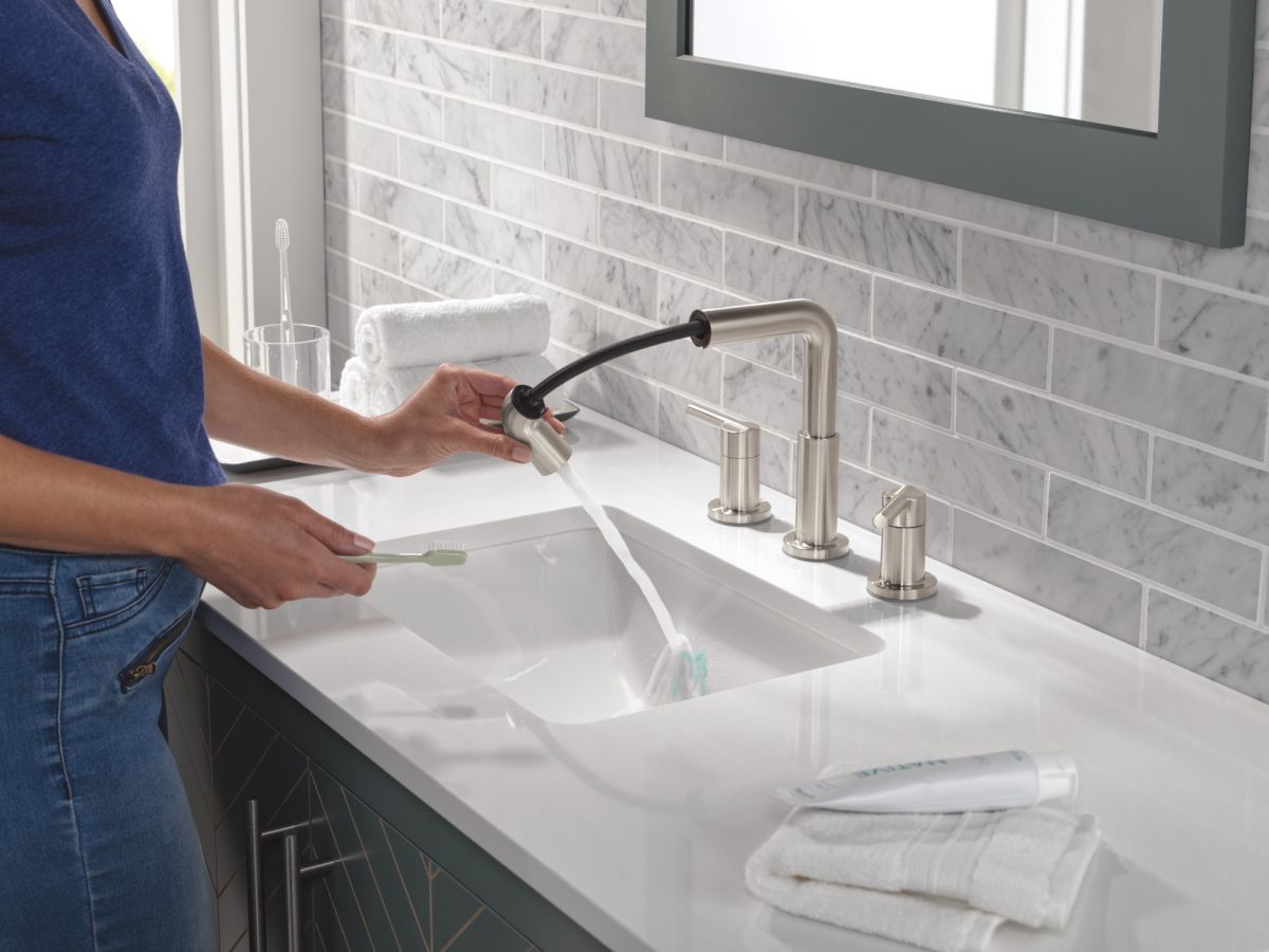 DELTA Nicoli Two Handle Widespread Pull-Down Bathroom Faucet — Stainless