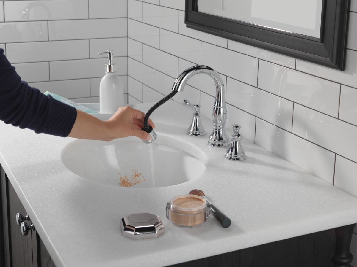 DELTA Cassidy Two Handle Widespread Pull-Down Bathroom Faucet — Chrome