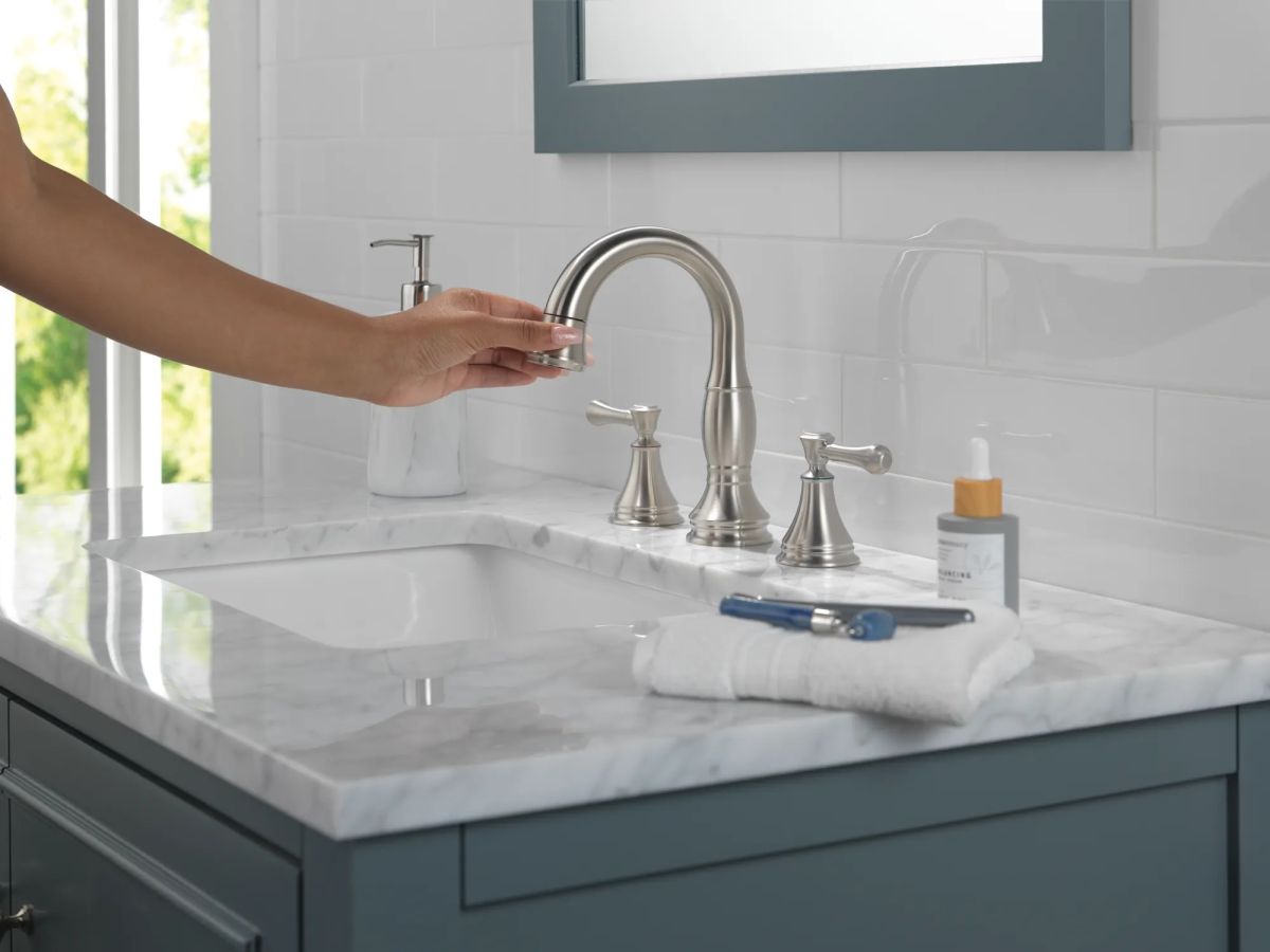 DELTA Cassidy Two Handle Widespread Pull Down Bathroom Faucet — Stainless