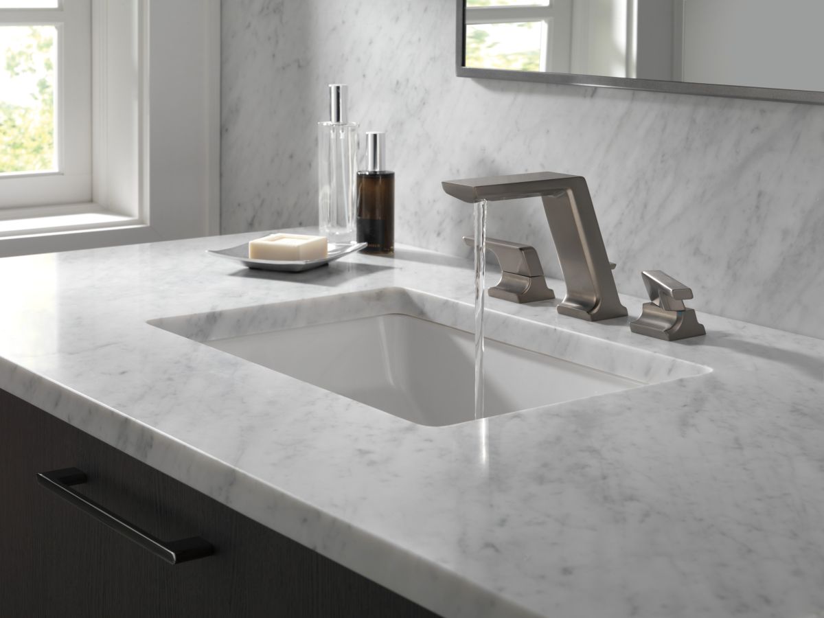 DELTA Pivotal Two Handle Widespread Bathroom Faucet — Lumicoat® Black Stainless
