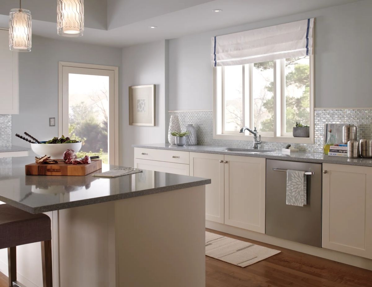 DELTA Cassidy Single Handle Pull-Out Kitchen Faucet — Arctic Stainless