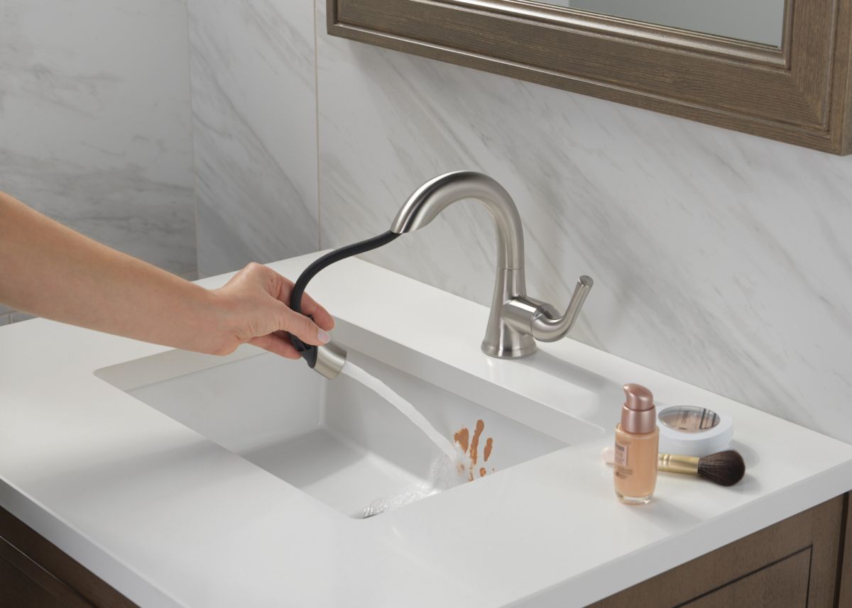 DELTA Kayra Single Handle Pull-Down Bathroom Faucet — Stainless