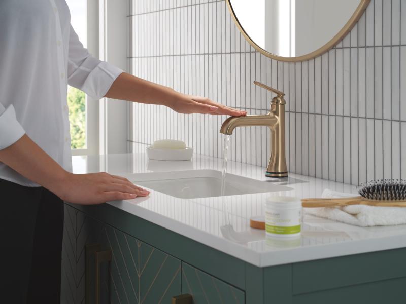 DELTA Bonacci Single Handle Bathroom Faucet with Touch20 with Touchless Technology — Lumicoat® Champagne Bronze
