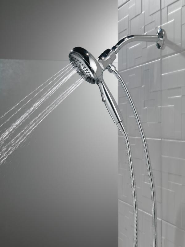 DELTA Universal Showering Components 7-Setting SureDock Magnetic Hand Shower — Chrome