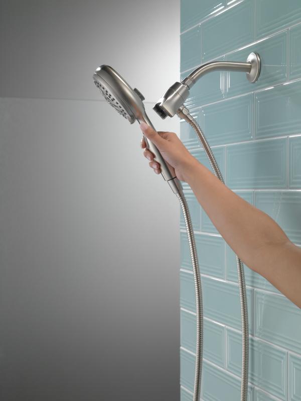 DELTA Universal Showering Components 7-Setting SureDock Magnetic Hand Shower — Stainless
