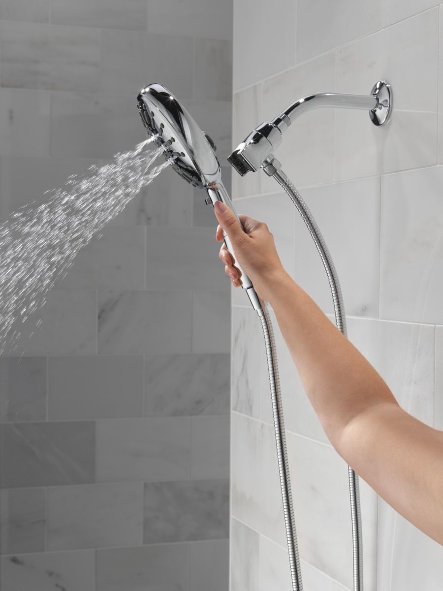 DELTA Universal Showering Components 7-Setting SureDock Magnetic Hand Shower — Lumicoat® Chrome
